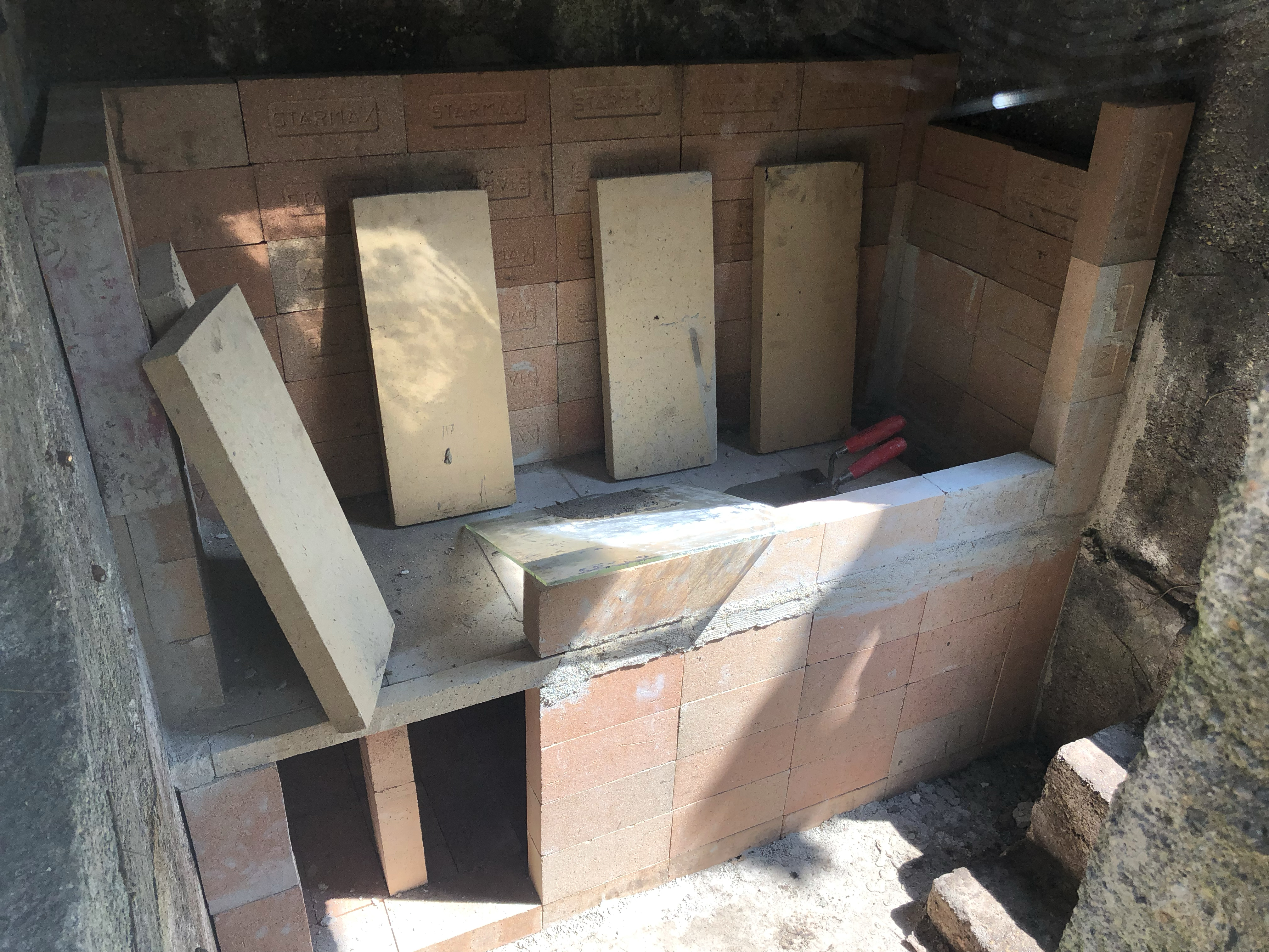 Four à cuisson culturel, Victor Sala